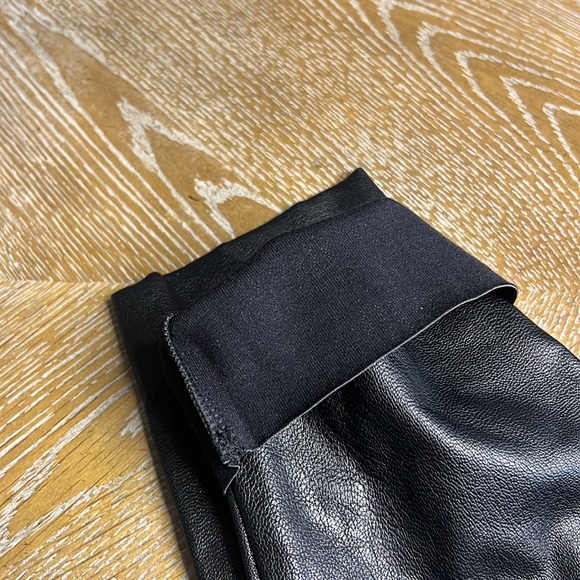 COMMANDO CONTROL High Waisted Raw Hem Black Faux Leather Legging S - Picture 7 of 10